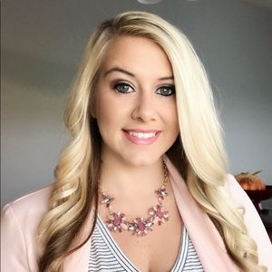 Meet your Posher, Dawn